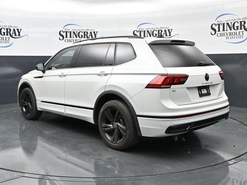 Opal White Pearl Effect 2023 Volkswagen Tiguan 2.0T SE R-Line Black