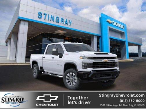 Summit White 2026 Chevrolet Silverado 2500 Custom