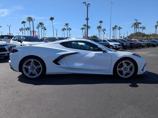 2025 Chevrolet Corvette Stingray w/3LT