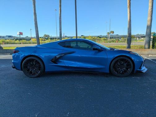 2022 Chevrolet Corvette Stingray w/1LT