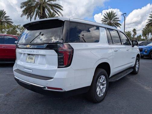 2025 Chevrolet Suburban LS