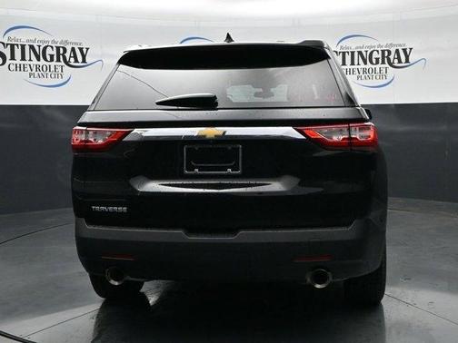 Mosaic Black Metallic 2020 Chevrolet Traverse LS
