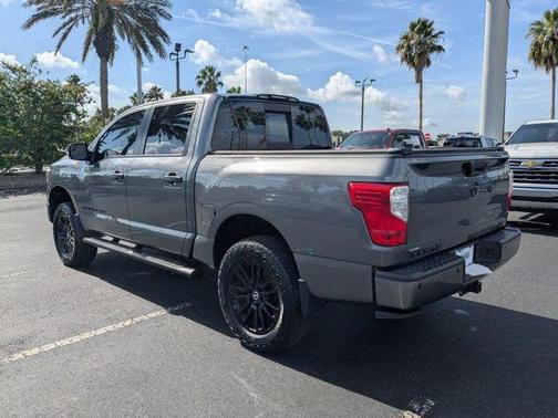 2019 Nissan Titan SV