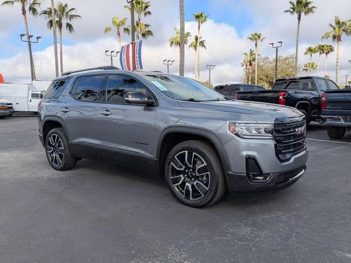 2021 GMC Acadia SLT