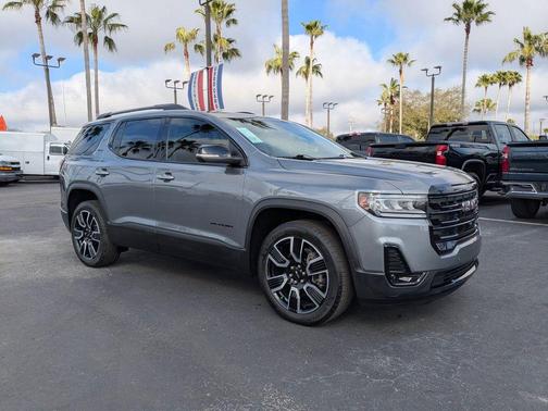 2021 GMC Acadia SLT