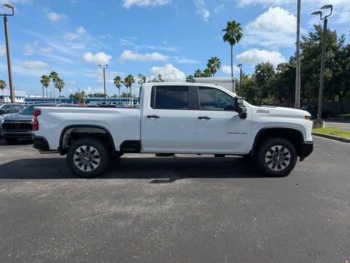 2025 Chevrolet Silverado 2500 Custom