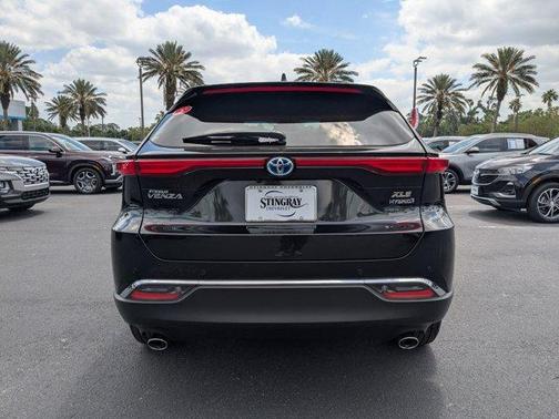 2022 Toyota Venza XLE