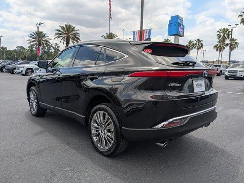 2022 Toyota Venza XLE