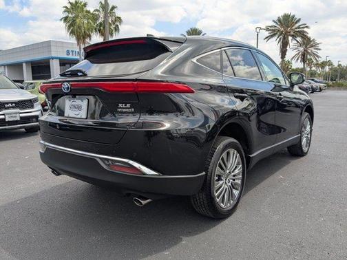 2022 Toyota Venza XLE