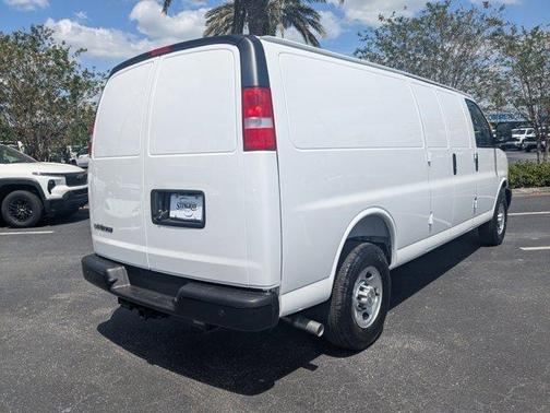 2025 Chevrolet Express 2500 Work Van
