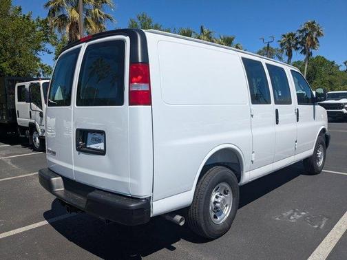 2025 Chevrolet Express 2500 Work Van