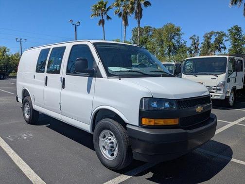 2025 Chevrolet Express 2500 Work Van