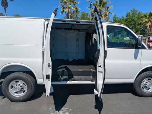 2025 Chevrolet Express 2500 Work Van
