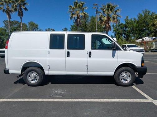 2025 Chevrolet Express 2500 Work Van