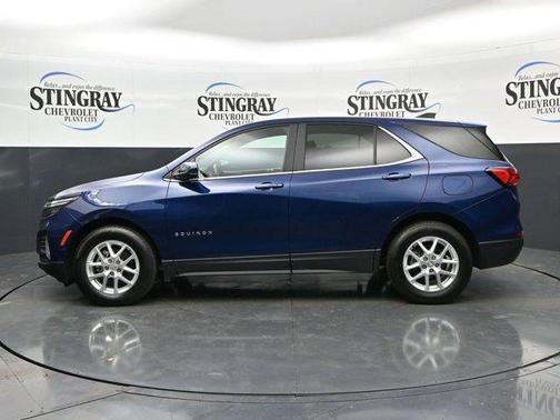 Blue Glow Metallic 2022 Chevrolet Equinox 1LT