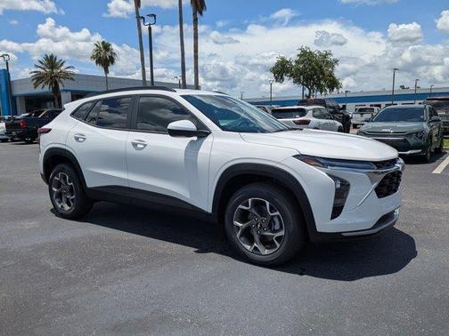 2025 Chevrolet Trax LT