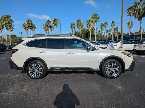 2022 Subaru Outback Touring XT