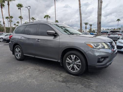 2020 Nissan Pathfinder SL