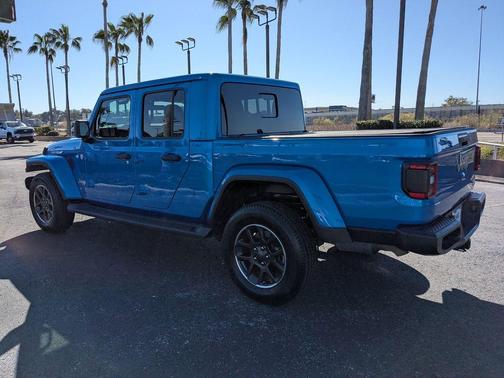 2021 Jeep Gladiator Overland