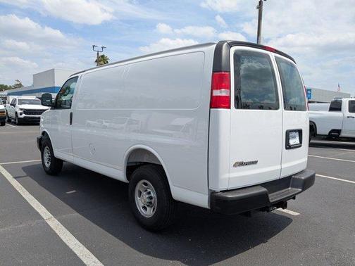 2025 Chevrolet Express 2500 Work Van