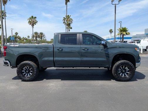 2025 Chevrolet Silverado 1500 LT