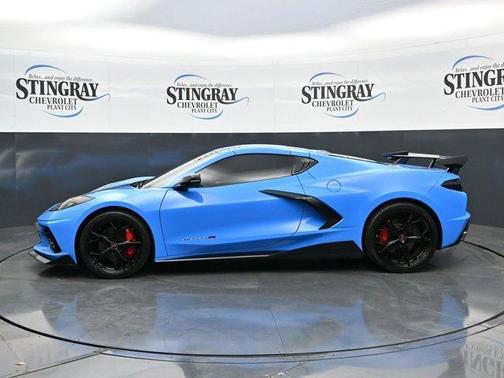 Rapid Blue 2022 Chevrolet Corvette Stingray w/3LT