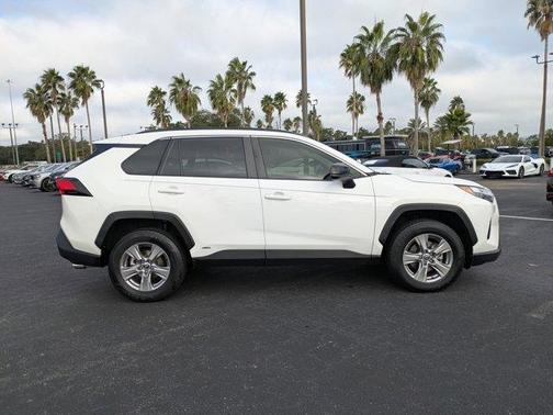 2023 Toyota RAV4 Hybrid LE