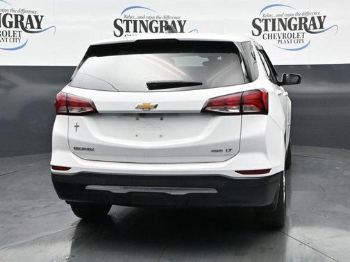 Summit White 2023 Chevrolet Equinox 2LT