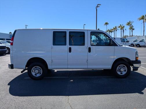 2024 Chevrolet Express 2500 Work Van