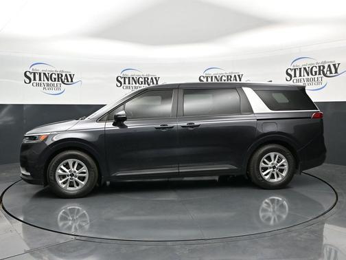 Metal 2023 Kia Carnival LX