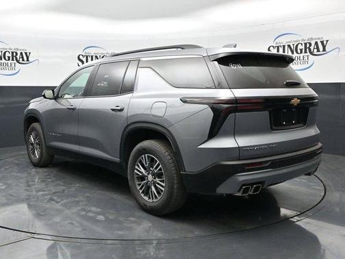 Sterling Gray Metallic 2025 Chevrolet Traverse LT