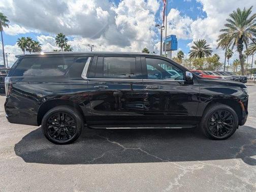 2025 Chevrolet Suburban Premier