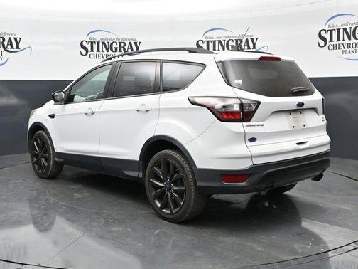 Oxford White 2018 Ford Escape SE