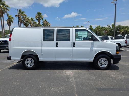 2025 Chevrolet Express 2500 Work Van