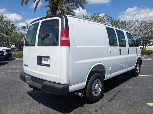 2025 Chevrolet Express 2500 Work Van