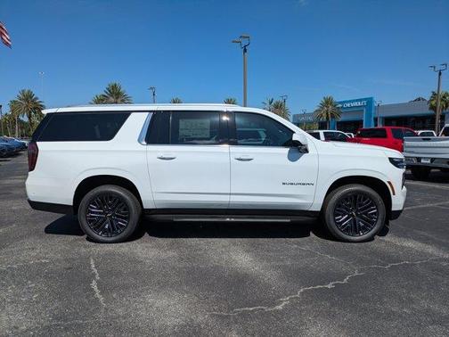 2025 Chevrolet Suburban LS