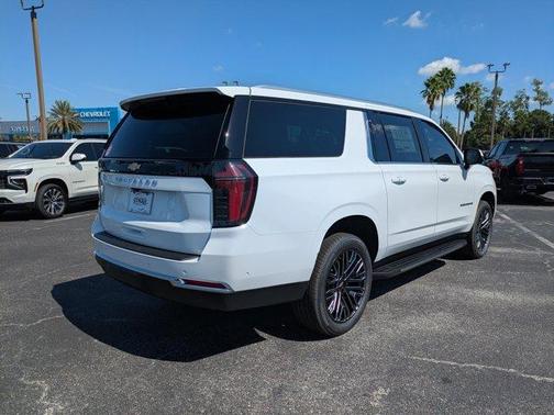 2025 Chevrolet Suburban LS