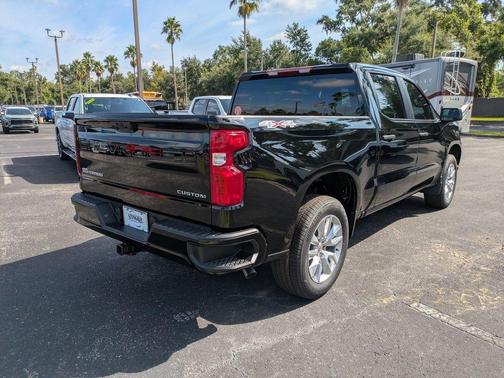 2025 Chevrolet Silverado 1500 Custom