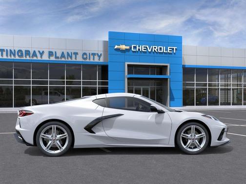 Arctic White 2026 Chevrolet Corvette Stingray w/1LT