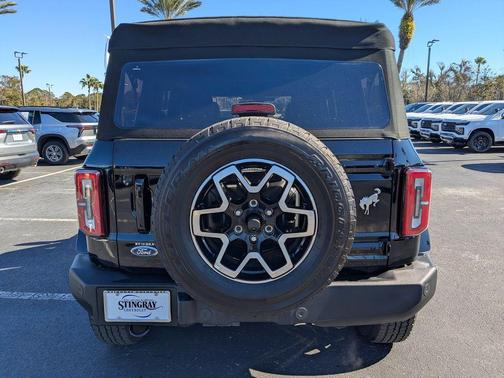 2025 Ford Bronco Outer Banks