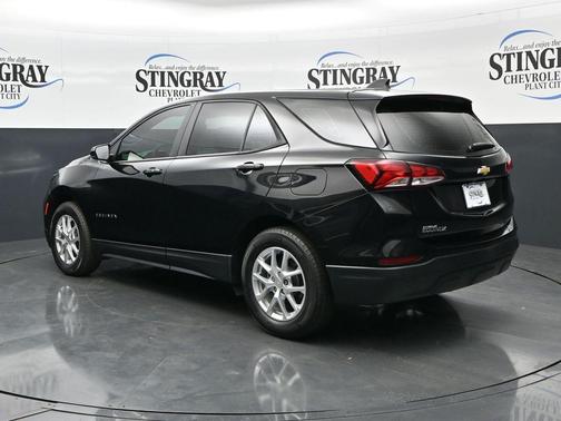 Mosaic Black Metallic 2023 Chevrolet Equinox LS