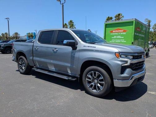 2025 Chevrolet Silverado 1500 LT