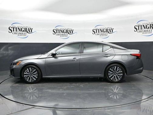 Gun Metallic 2025 Nissan Altima SV