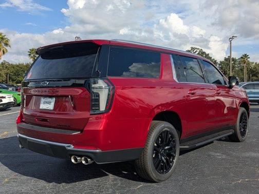 2025 Chevrolet Suburban Premier