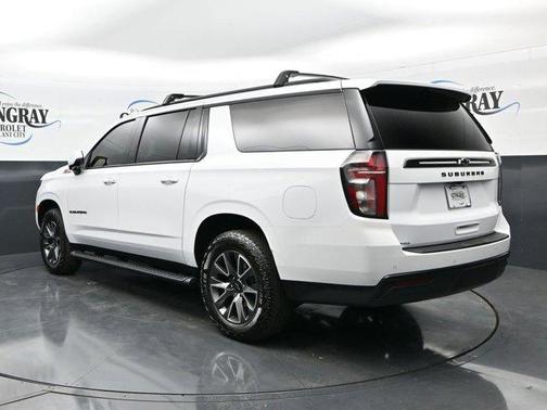 Summit White 2024 Chevrolet Suburban Z71