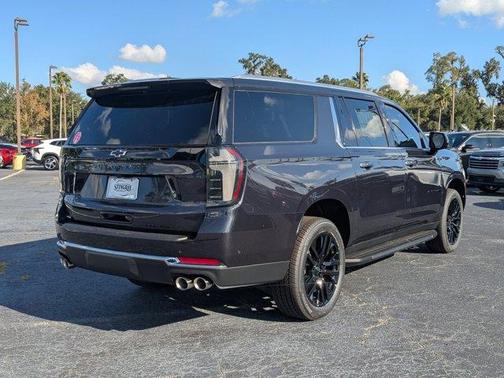 2025 Chevrolet Suburban Premier