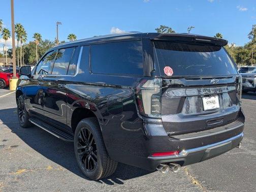 2025 Chevrolet Suburban Premier