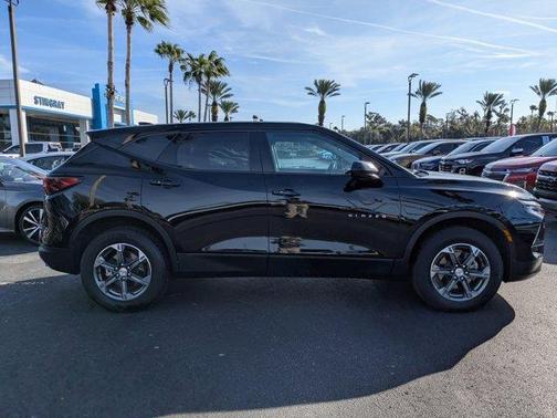 2025 Chevrolet Blazer LT