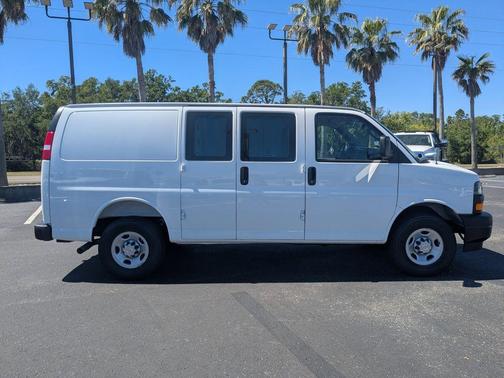 2025 Chevrolet Express 2500 Work Van