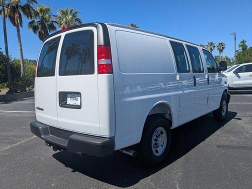 2025 Chevrolet Express 2500 Work Van